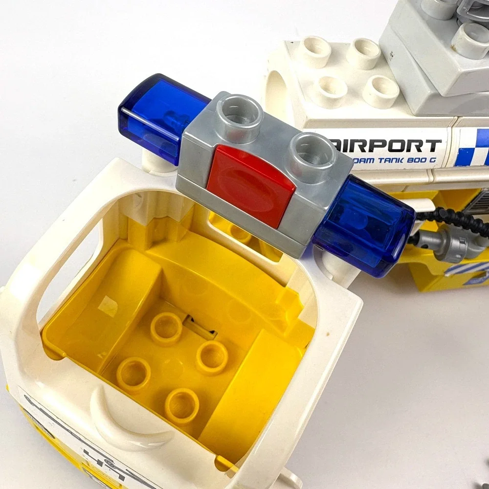 VTG‎ Lego Duplo 7844 Airport Rescue Truck Box Minifigures Partial Manual *READ